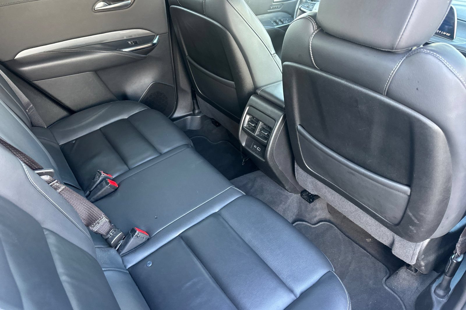 Certified 2025 Cadillac XT4 Premium Luxury FWD image 18