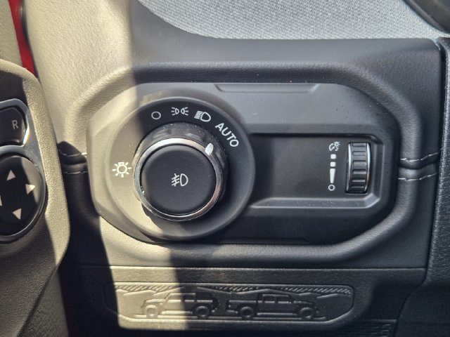 Certified 2026 Jeep Wrangler Unlimited Sahara AWD/4WD image 29