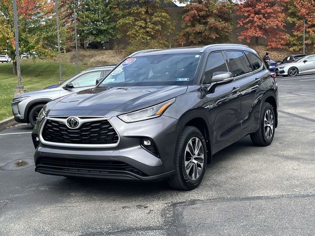 Used 2021 Toyota Highlander XLE image 8