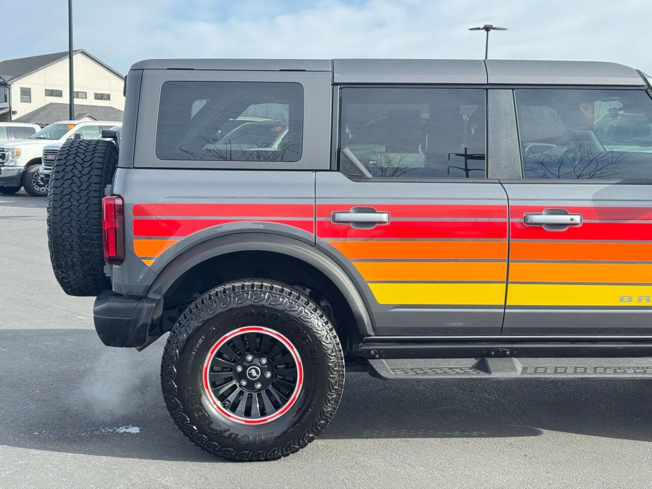 Used 2025 Ford Bronco Big Bend w/ Black Diamond Package image 5