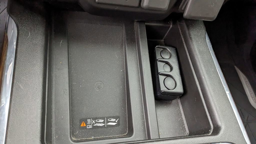 Used 2021 Chevrolet Silverado 3500 High Country image 32