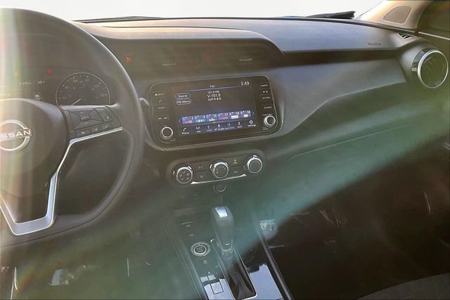Used 2024 Nissan Kicks SV image 9