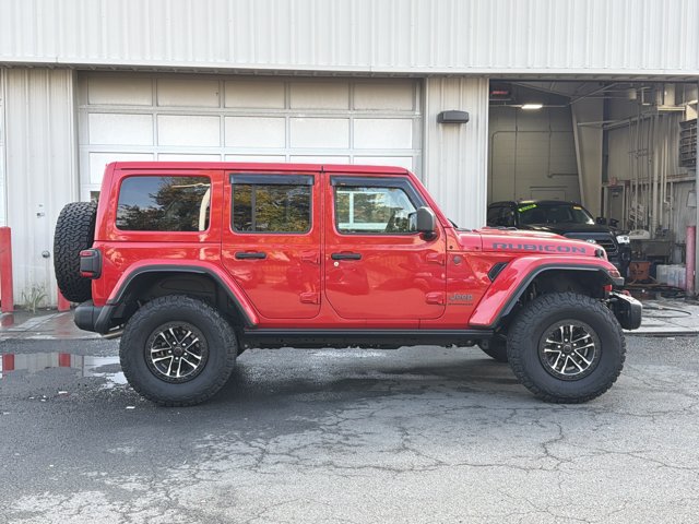 Used 2025 Jeep Wrangler Unlimited Rubicon AWD/4WD image 4