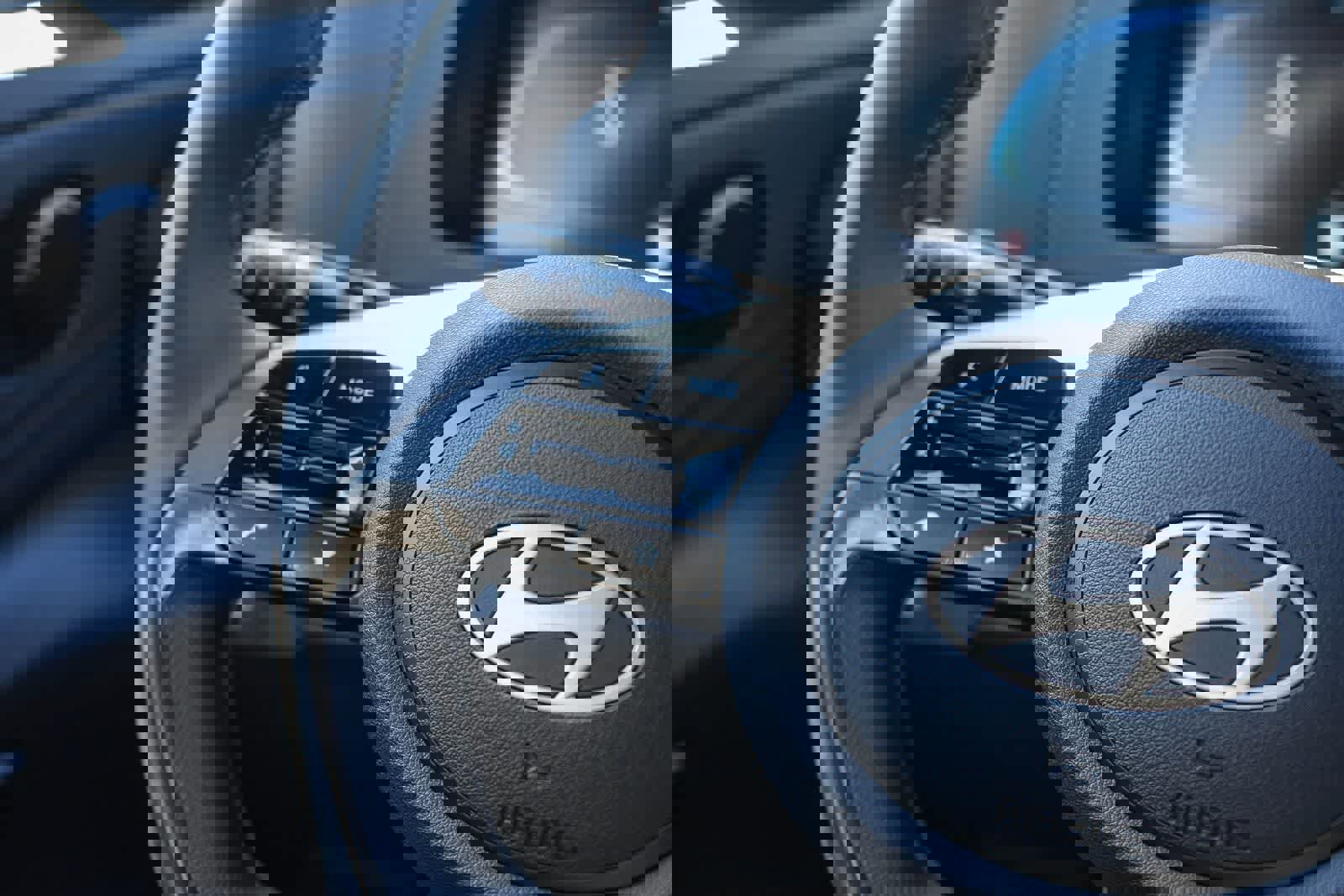 New 2025 Hyundai Elantra Sport image 18