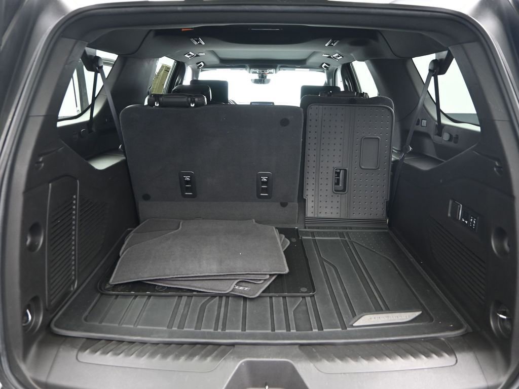 Used 2021 Chevrolet Suburban High Country image 11