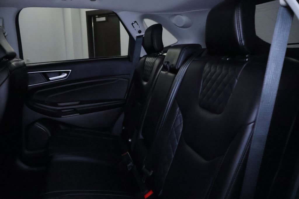 Used 2024 Ford Edge Titanium image 16