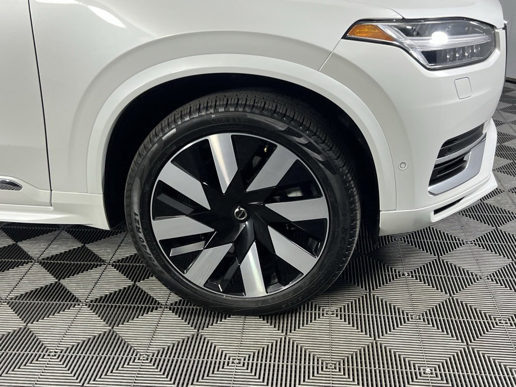 Used 2025 Volvo XC90 T8 Plus w/ Protection Package Premier image 6