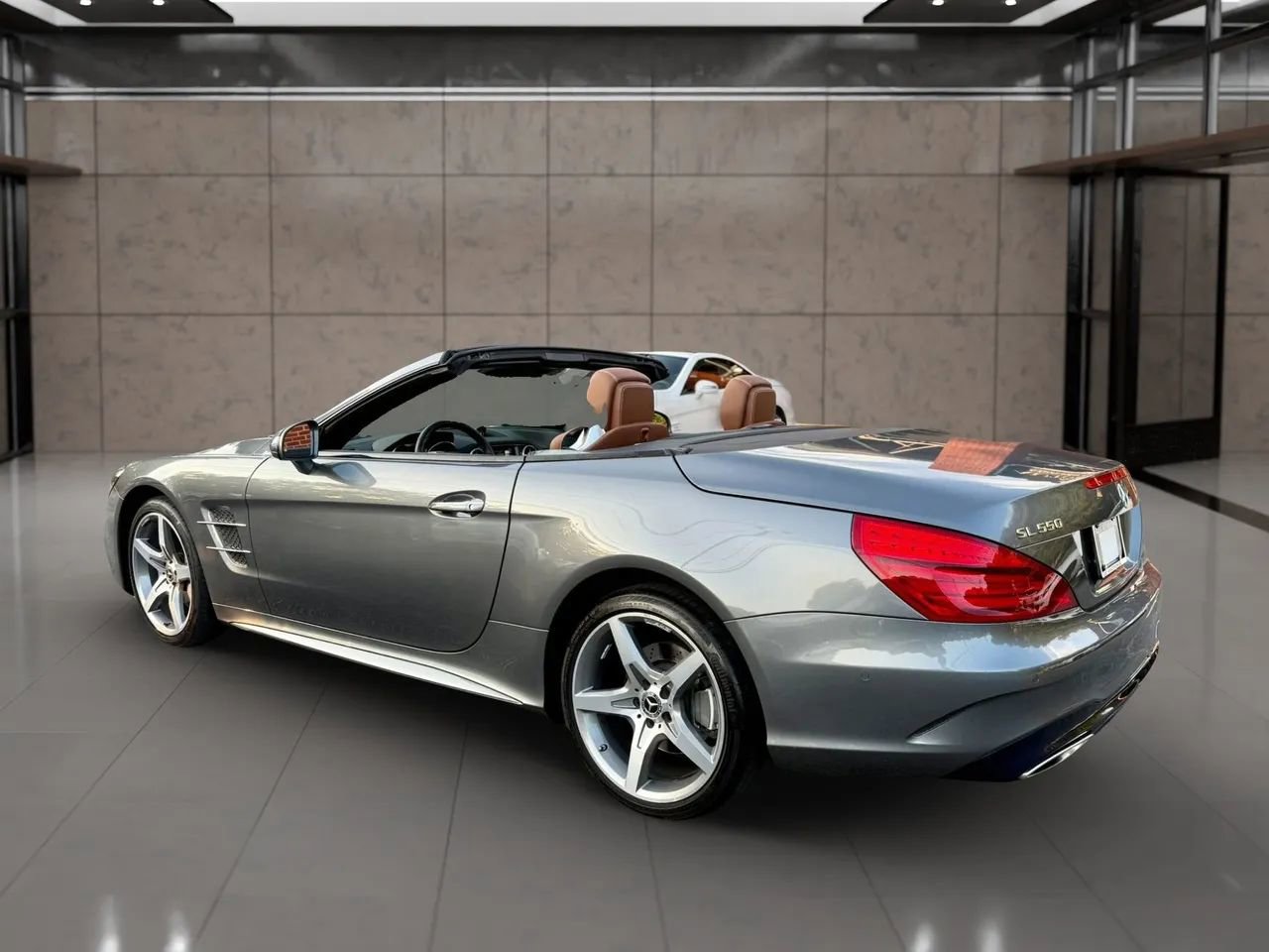 Used 2018 Mercedes-Benz SL 550 w/ Driver Assistance Package image 16