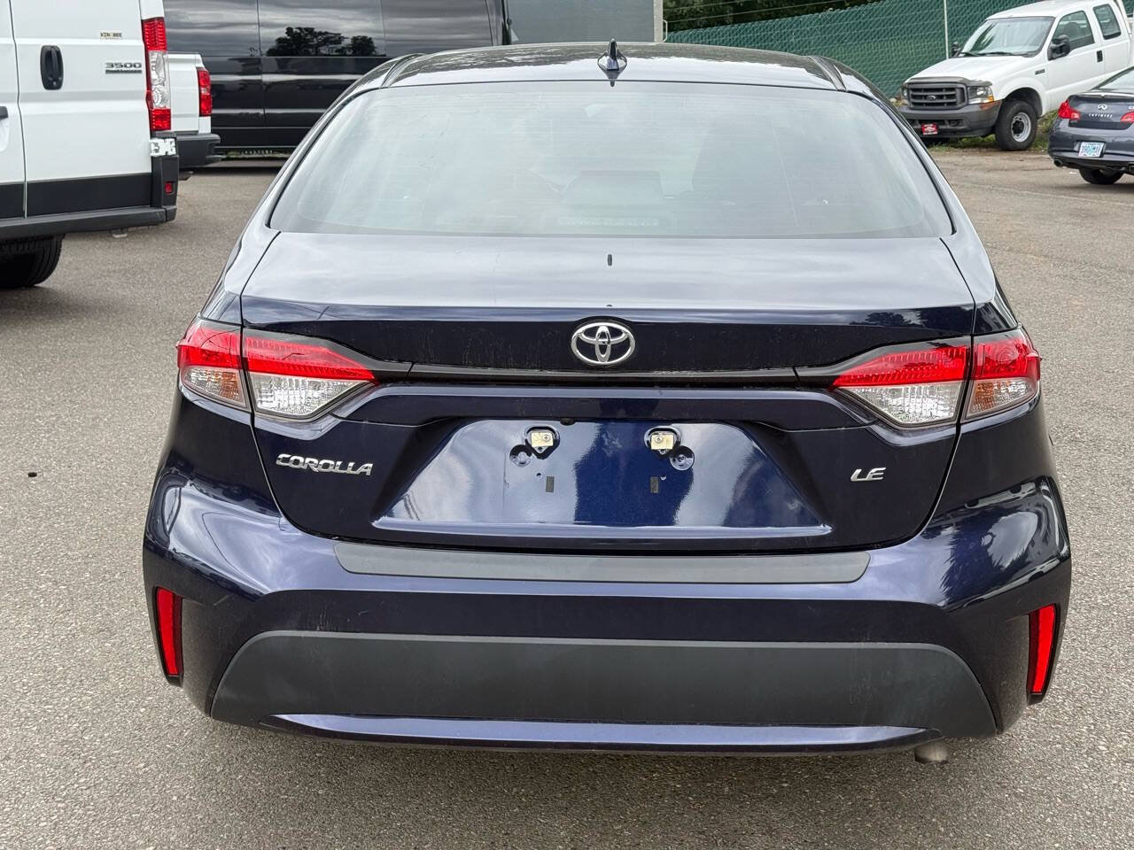 Used 2022 Toyota Corolla LE w/ LE Convenience Package FWD image 4