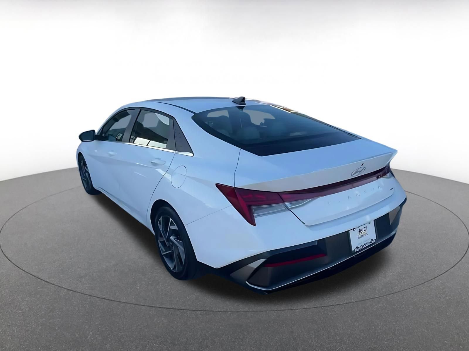 Used 2025 Hyundai Elantra Limited image 10