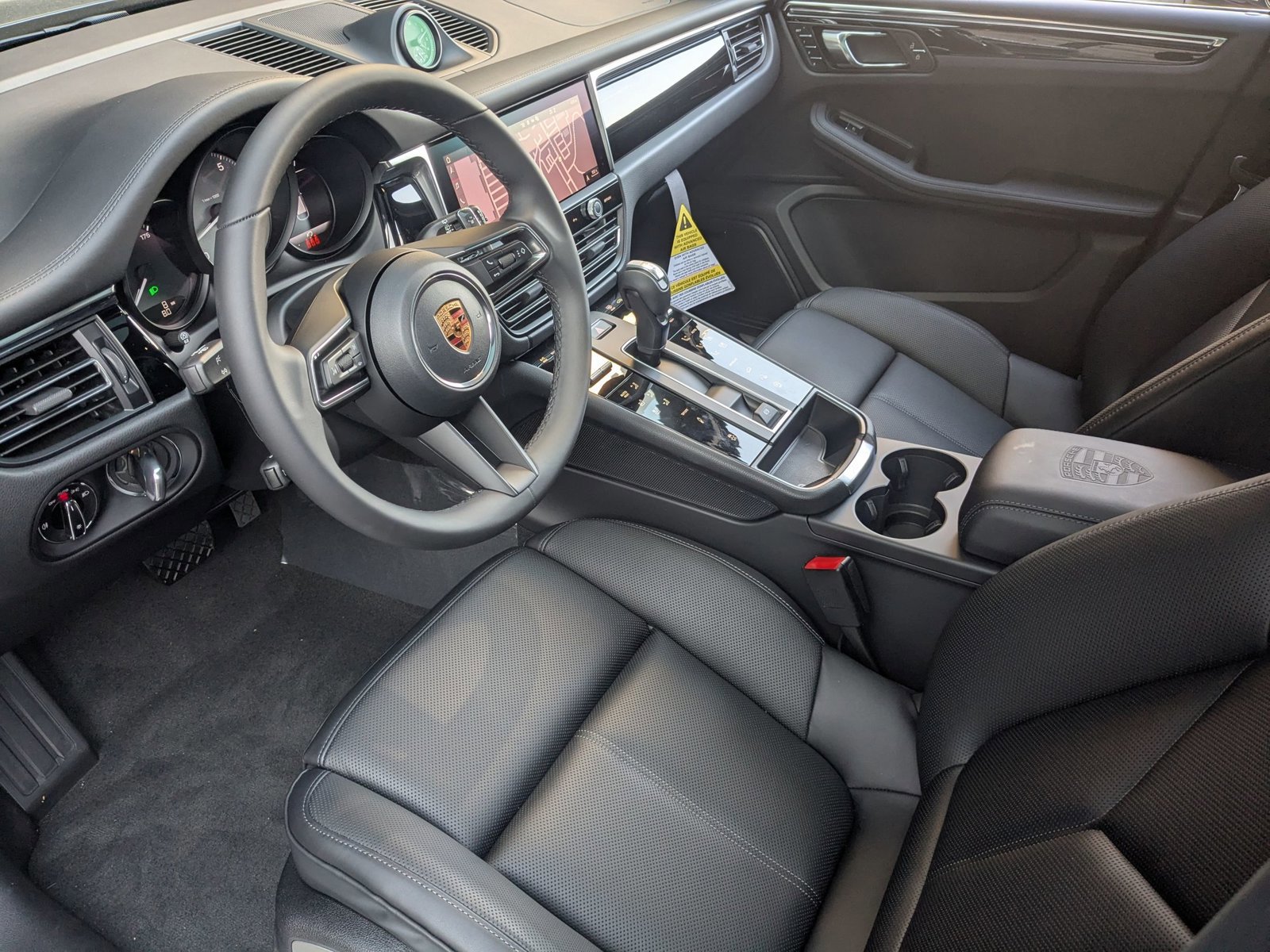 New 2026 Porsche Macan S image 4