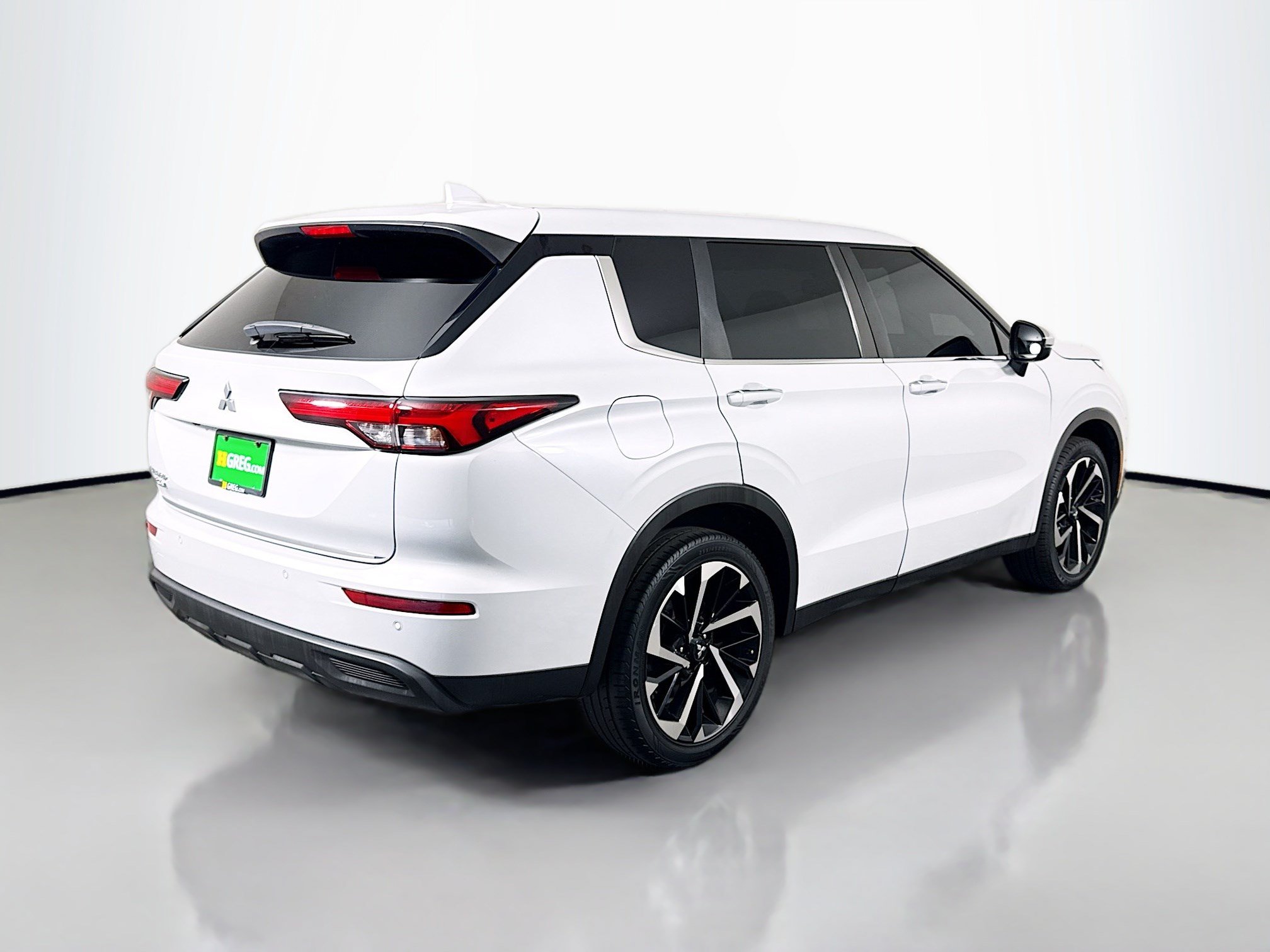 Used 2022 Mitsubishi Outlander ES AWD/4WD image 10