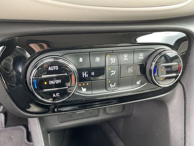 Used 2021 Buick Encore GX Select image 18