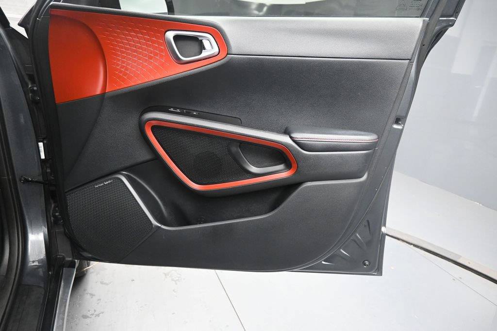 Used 2023 Kia Soul GT-Line w/ GT-Line Technology Package FWD image 30