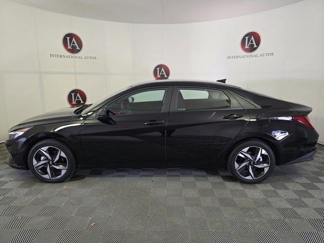 Certified 2023 Hyundai Elantra SEL w/ Convenience Package image 6