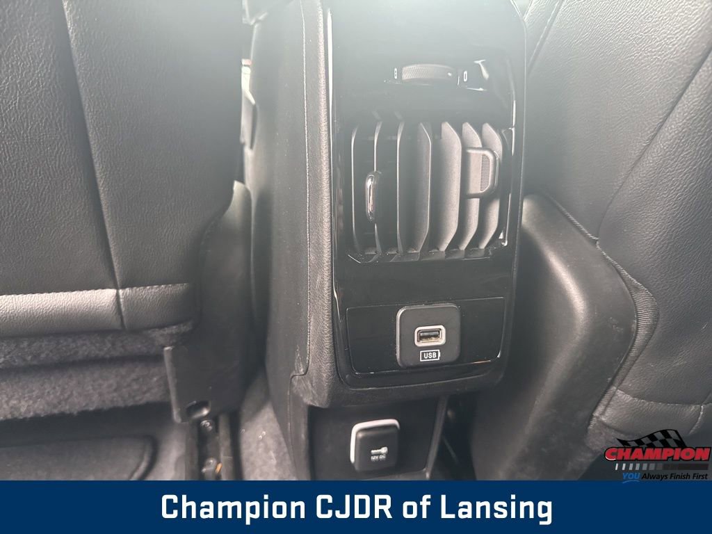 Used 2025 Jeep Compass Limited image 37