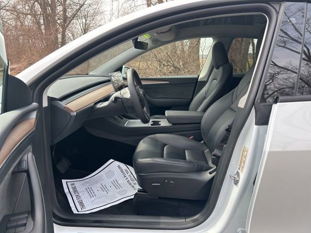 Used 2023 Tesla Model Y Long Range image 13