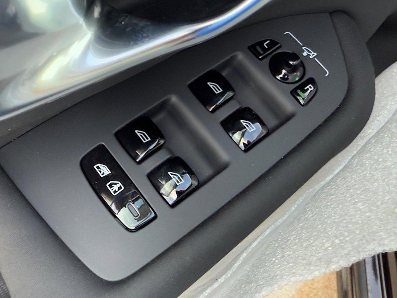 New 2026 Volvo XC90 B6 Plus w/ Protection Package Premier image 10