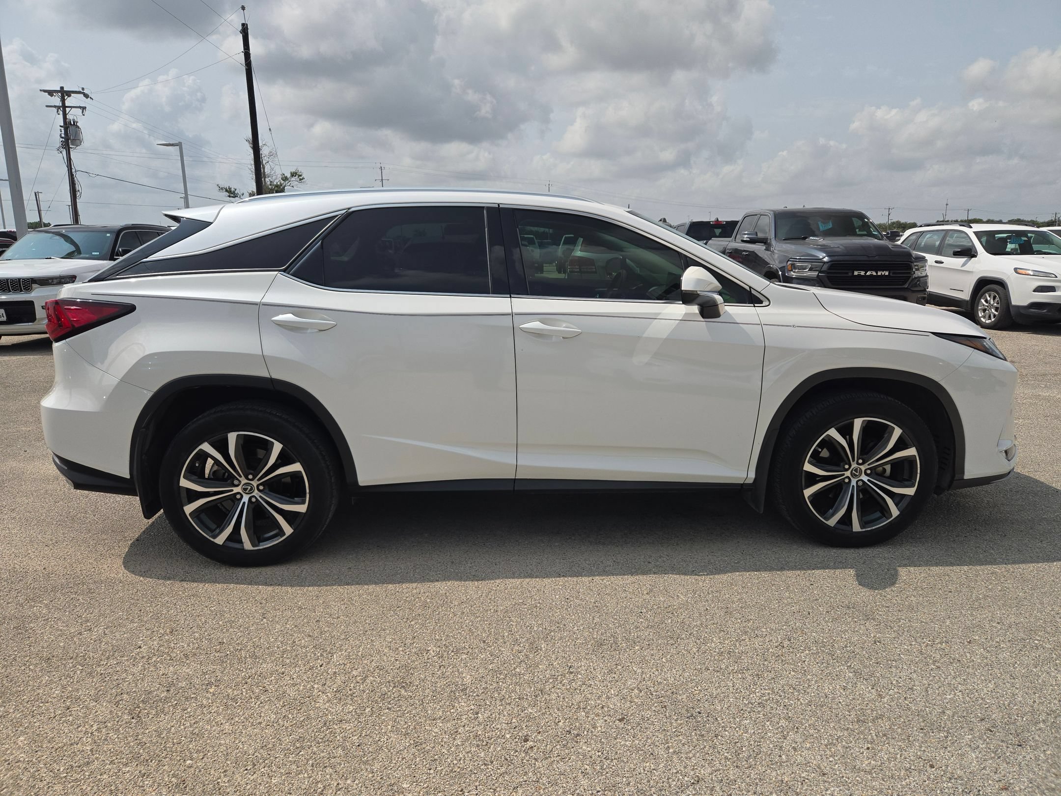 Used 2022 Lexus RX 350 FWD w/ Premium Package image 2