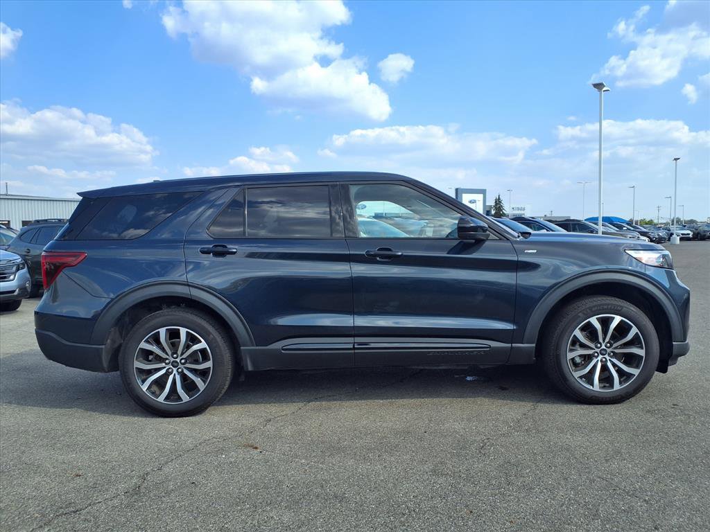 Used 2022 Ford Explorer ST-Line image 8