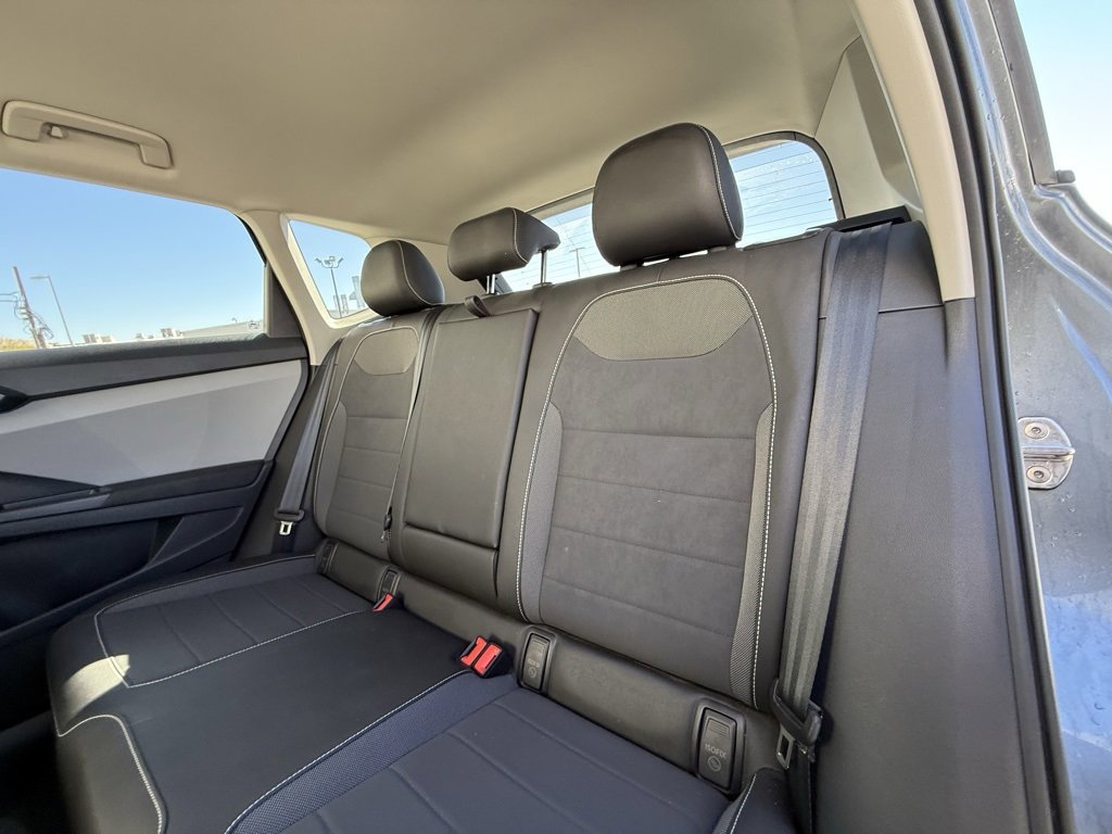 Certified 2023 Volkswagen Taos SE image 7