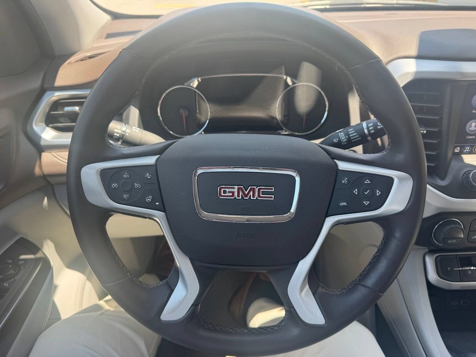 Certified 2023 GMC Acadia SLT w/ Technology Package FWD image 20