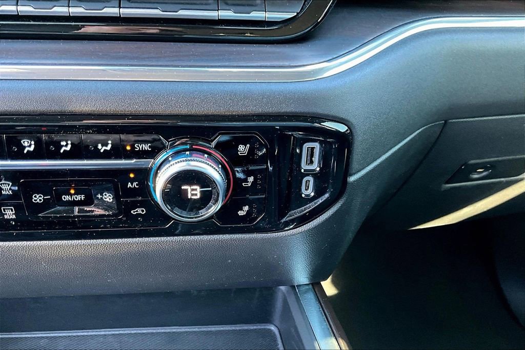 Used 2022 GMC Sierra 1500 SLT w/ SLT Premium Package image 19