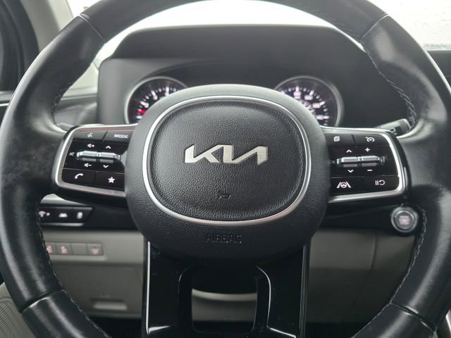 Certified 2022 Kia Carnival LX image 30