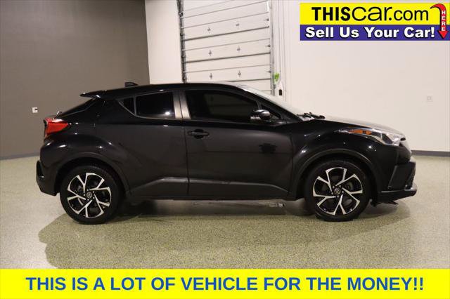 Used 2019 Toyota C-HR XLE FWD image 9
