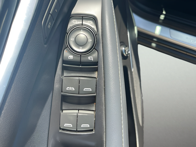 Used 2022 Buick Enclave Premium FWD image 16