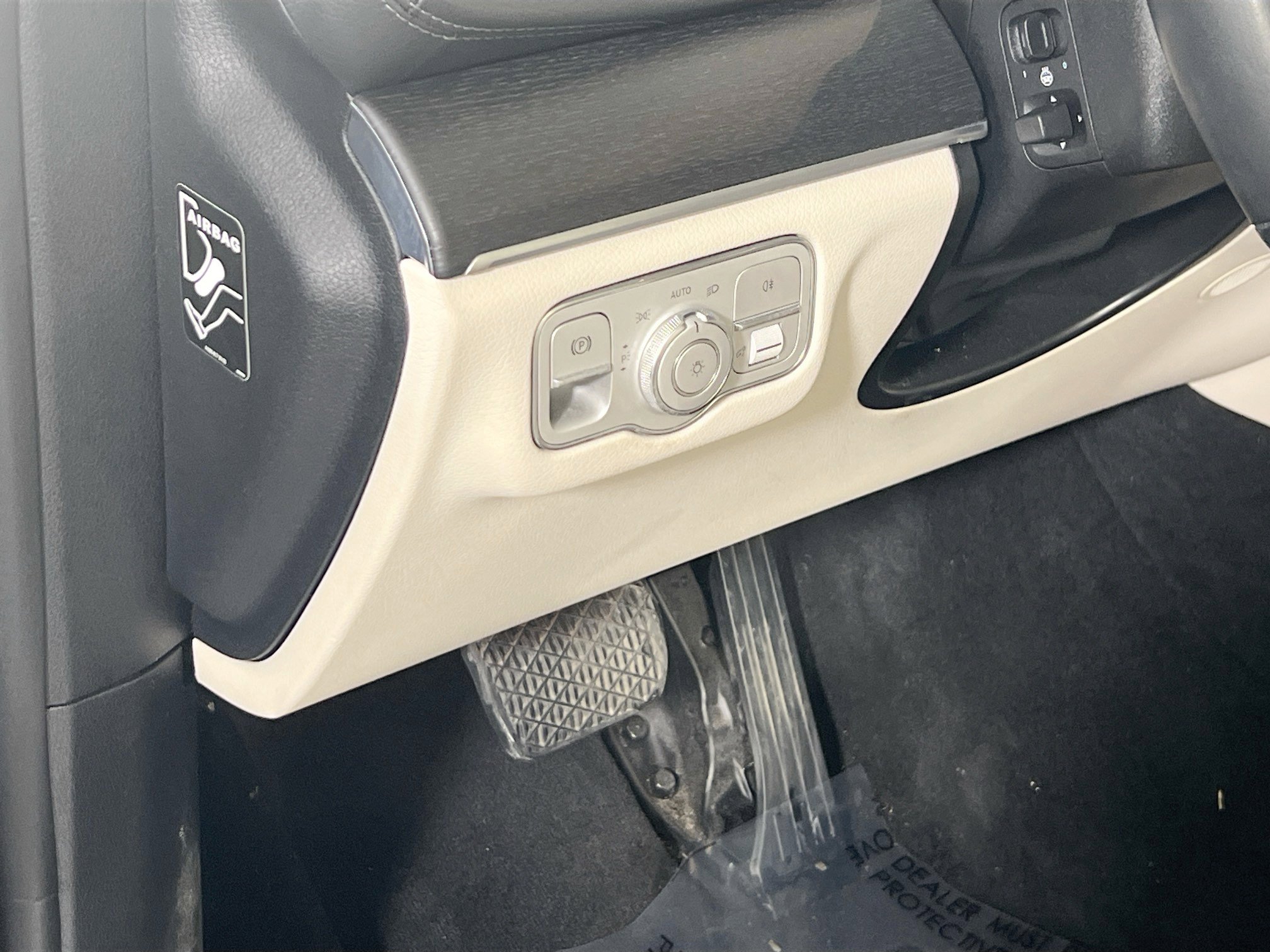 Used 2021 Mercedes-Benz GLS 450 4MATIC image 10