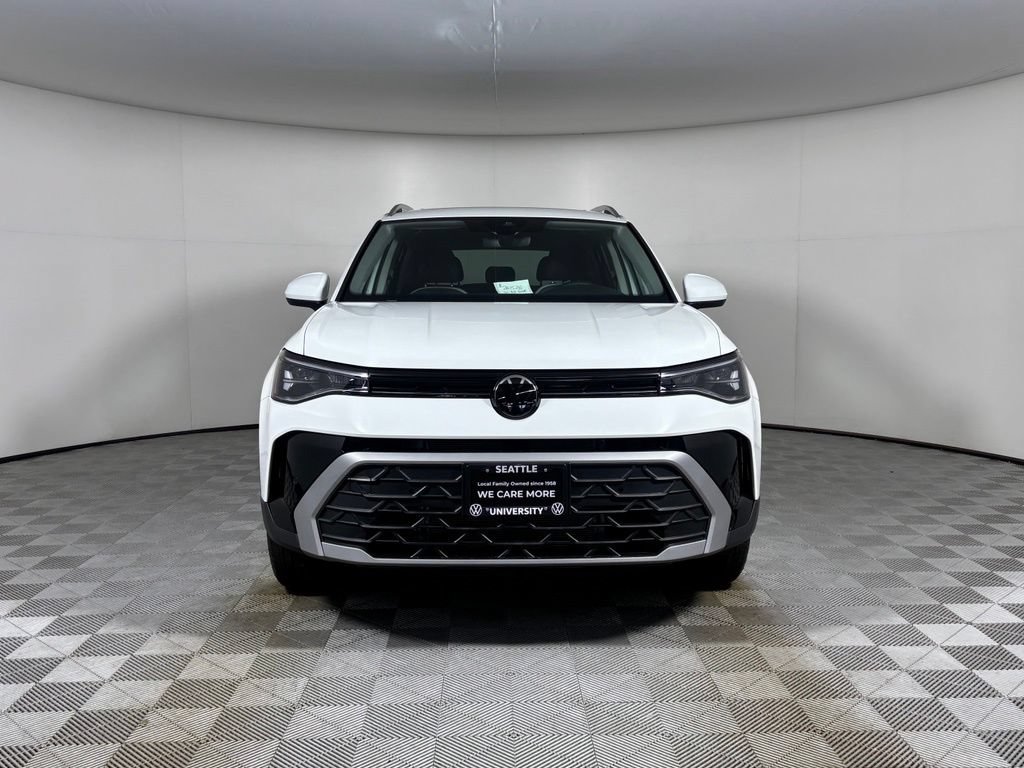 New 2026 Volkswagen Taos SE AWD/4WD image 2