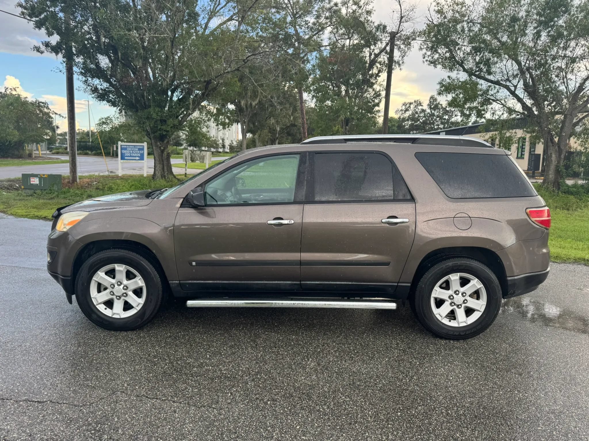 Used 2007 Saturn Outlook XE w/ Preferred Pkg FWD image 9