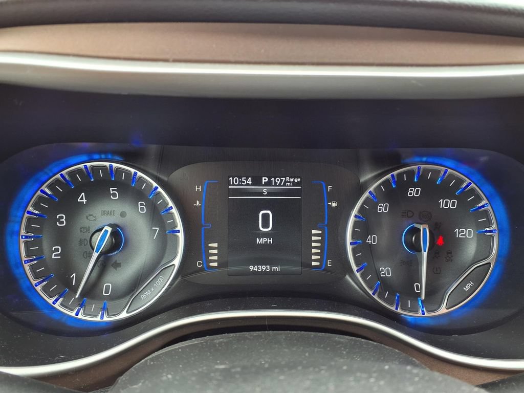 Used 2021 Chrysler Voyager Lxi FWD image 13