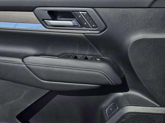 New 2026 GMC Terrain Denali w/ LPO, Floor Liner Package AWD/4WD image 17