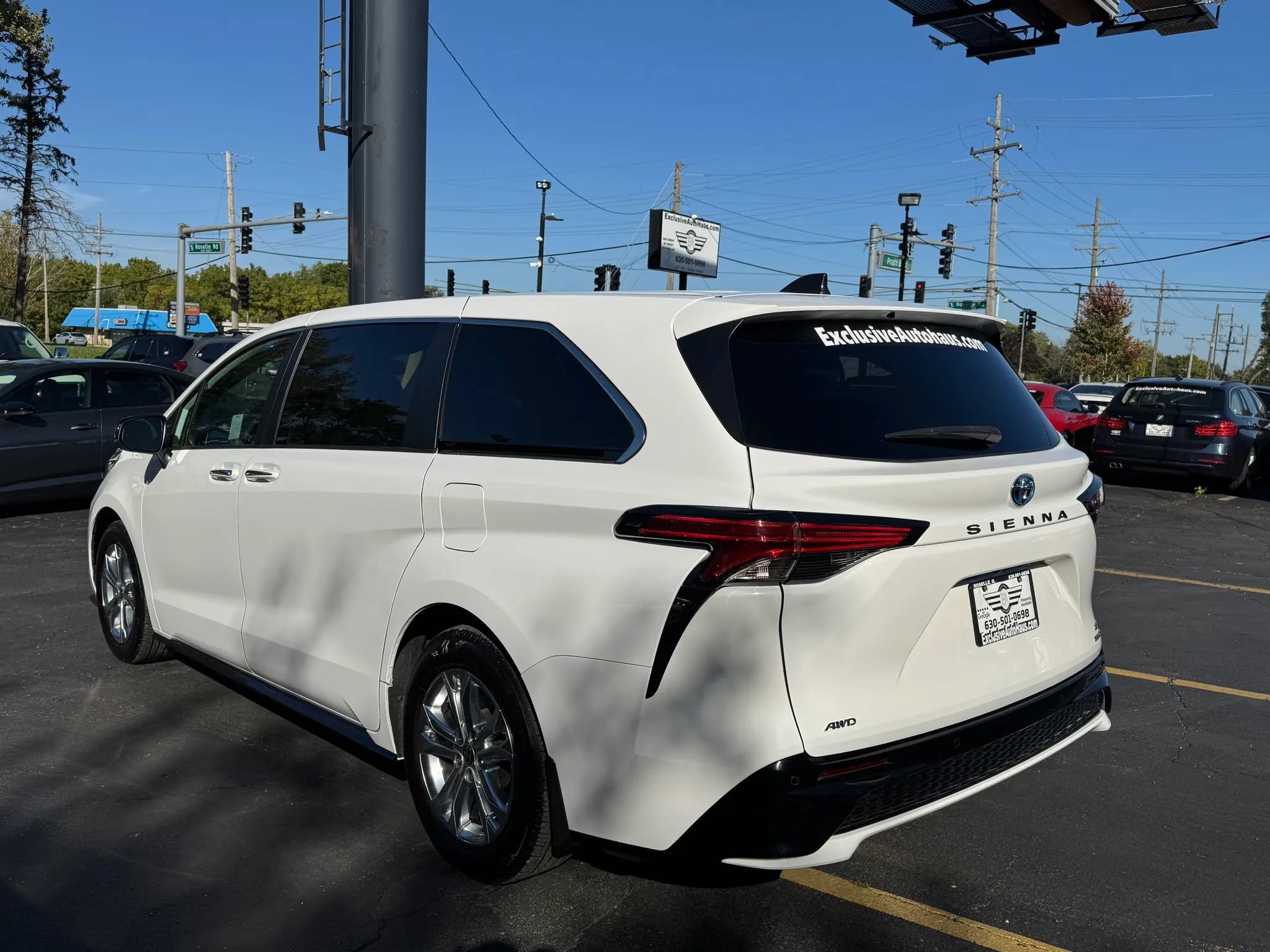Used 2021 Toyota Sienna XSE AWD/4WD image 5