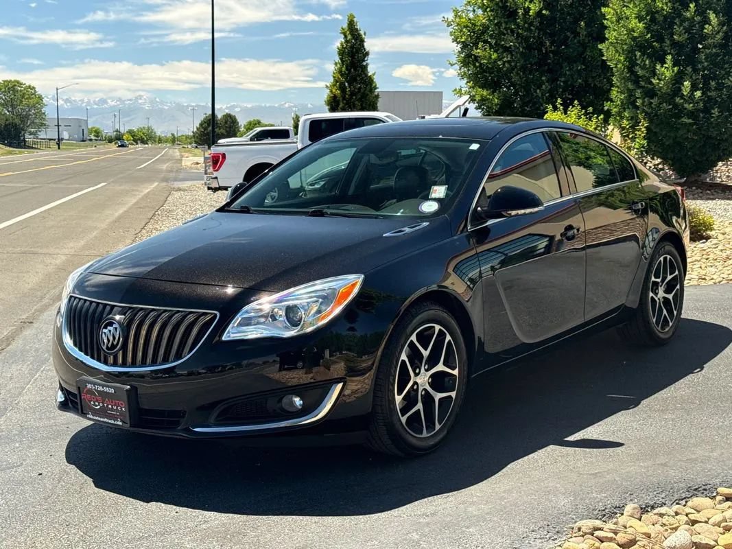 Used 2017 Buick Regal Sport Touring FWD image 52