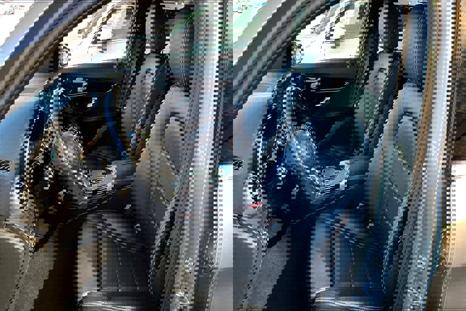 Certified 2022 Mercedes-Benz GLC 300 4MATIC w/ Driver Assistance Package image 7