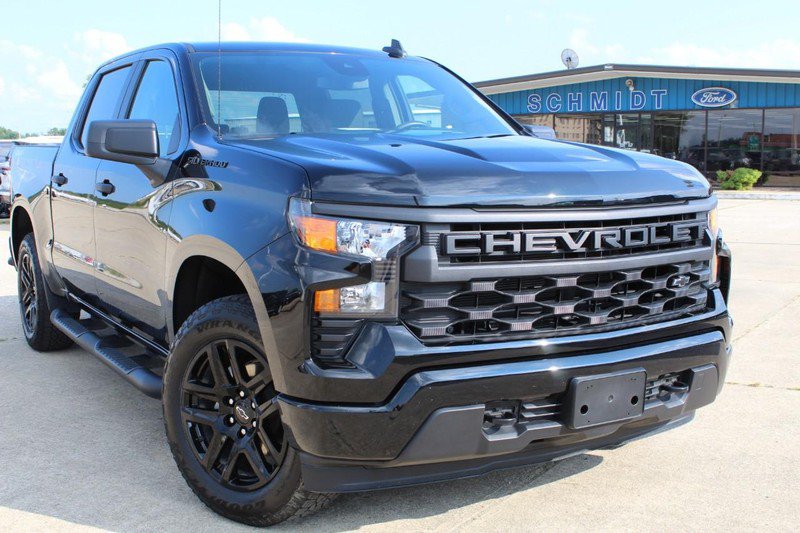 Used 2024 Chevrolet Silverado 1500 Custom w/ Turbomax Blackout Package AWD/4WD image 8