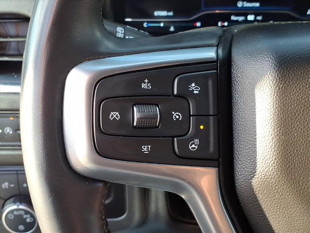 Used 2023 Chevrolet Suburban Premier image 19