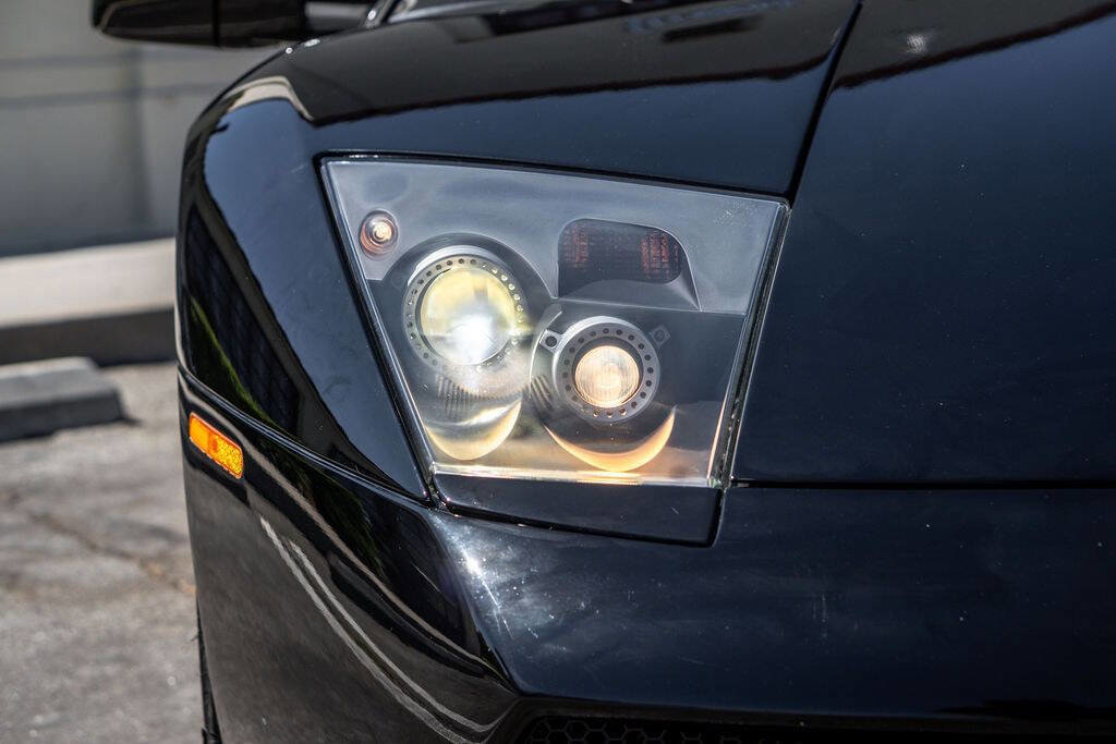 Used 2006 Lamborghini Murcielago Roadster image 56