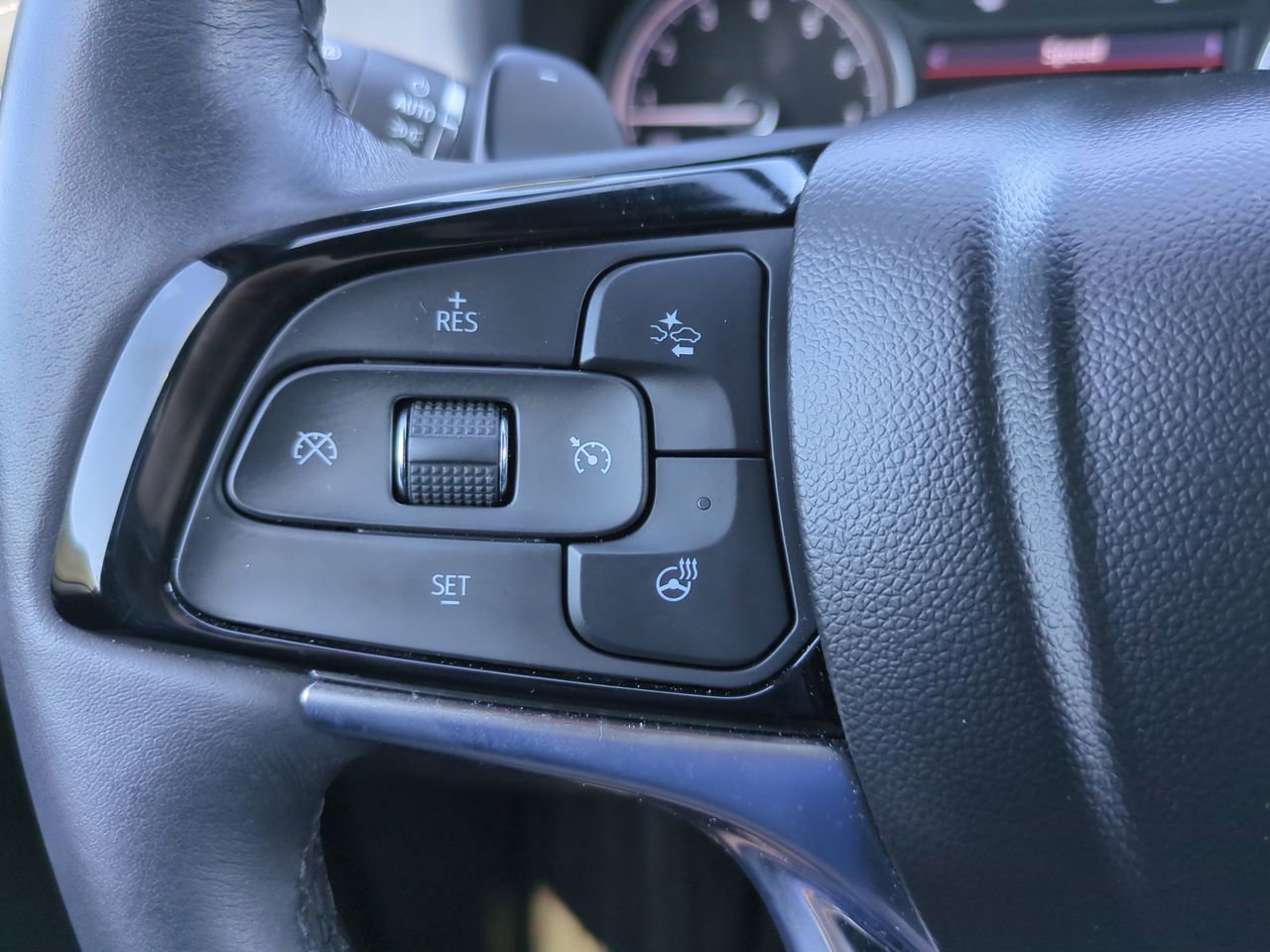 Certified 2023 Buick Enclave Essence FWD image 25