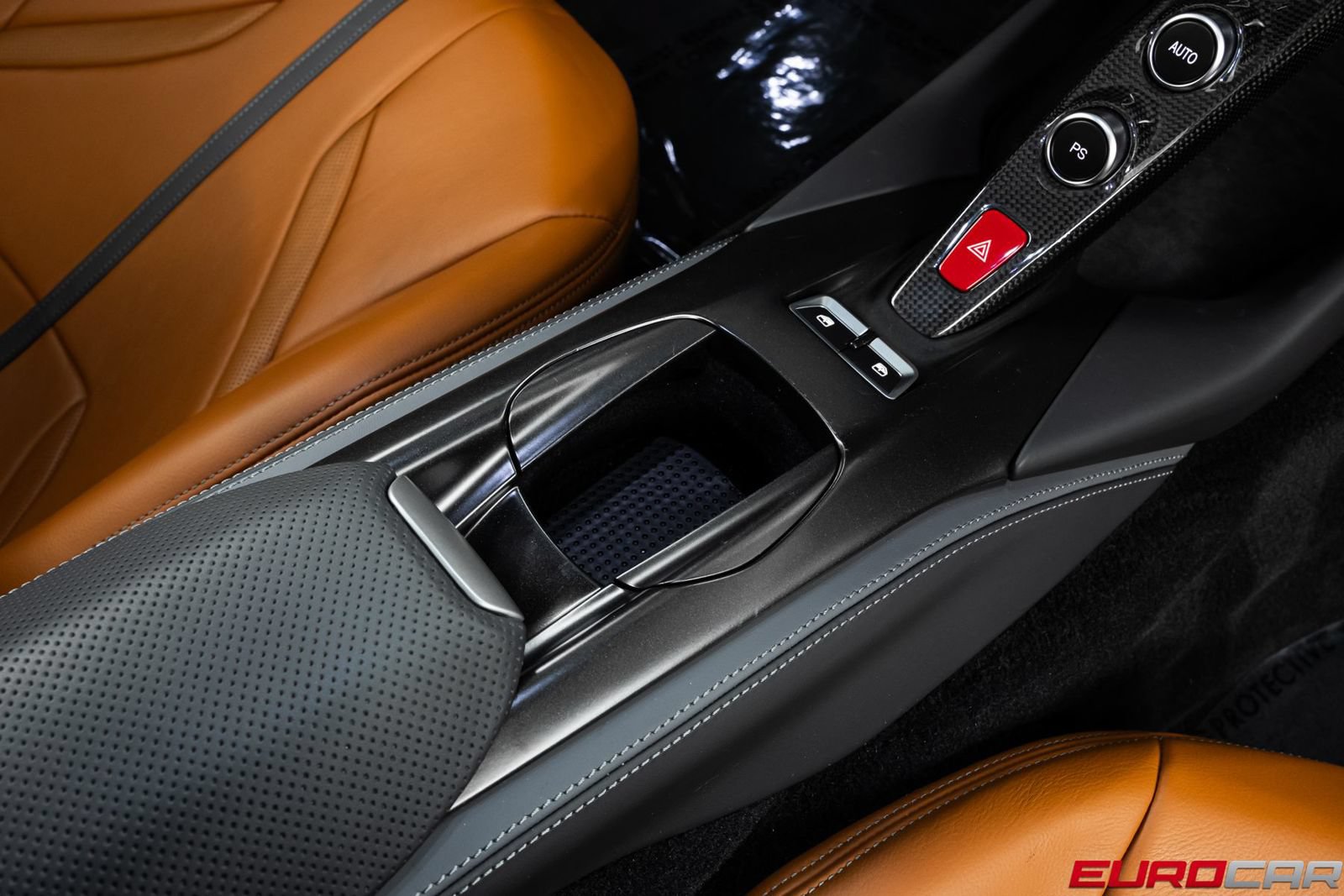 Used 2020 Ferrari 812 Superfast RWD image 37