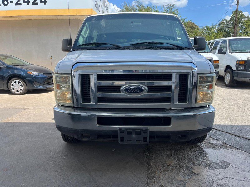 Used 2008 Ford E-350 and Econoline 350 XLT RWD image 2