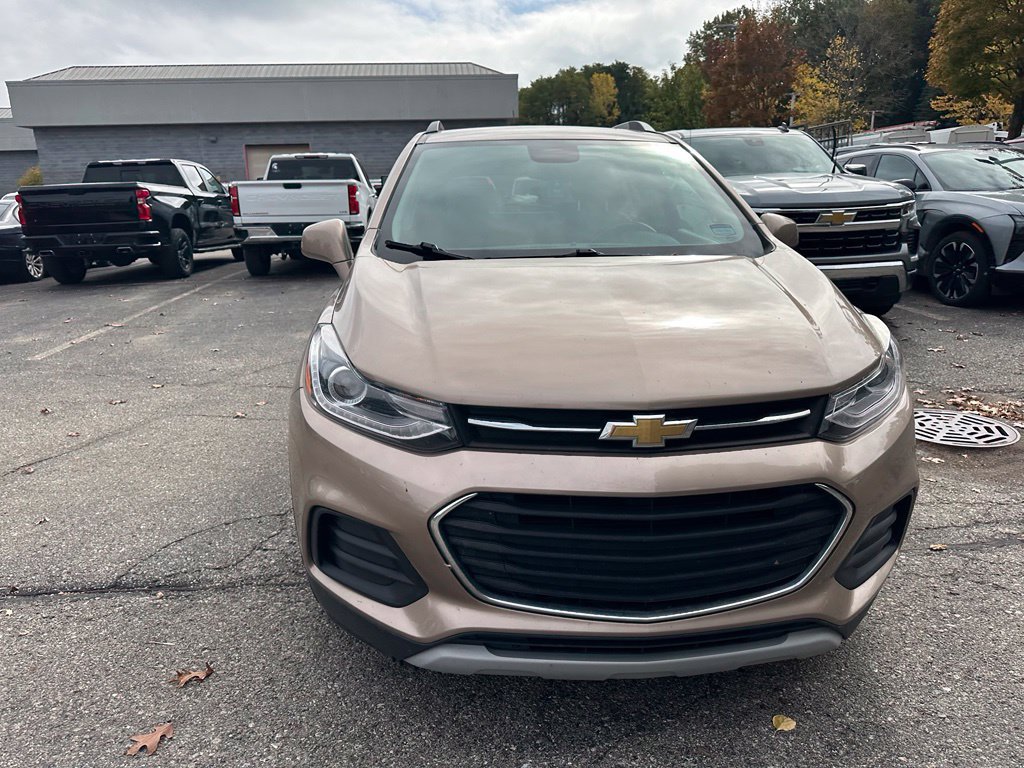 Used 2018 Chevrolet Trax LT w/ LT Convenience Package FWD image 29