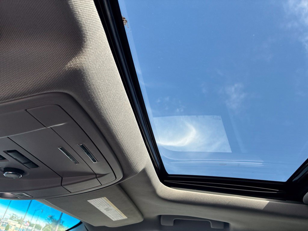 Used 2019 Chevrolet Suburban LT AWD/4WD image 17