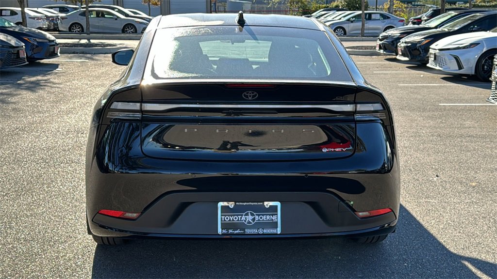 New 2026 Toyota Prius Plug-In Hybrid image 7