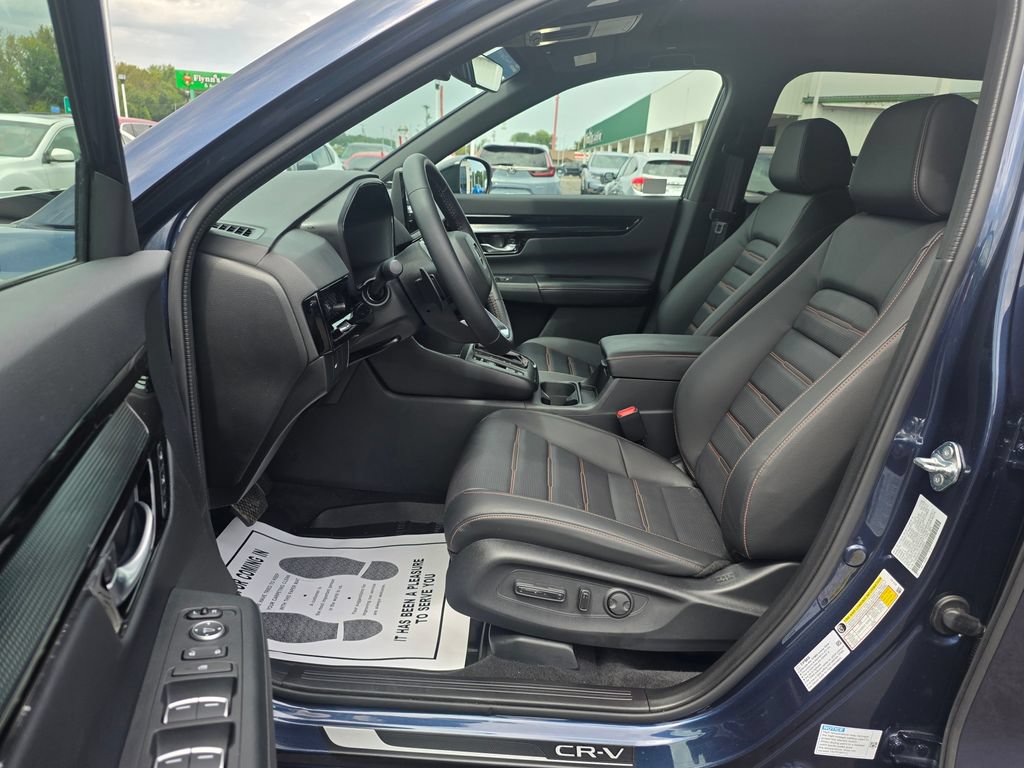 Certified 2026 Honda CR-V Sport Touring image 9