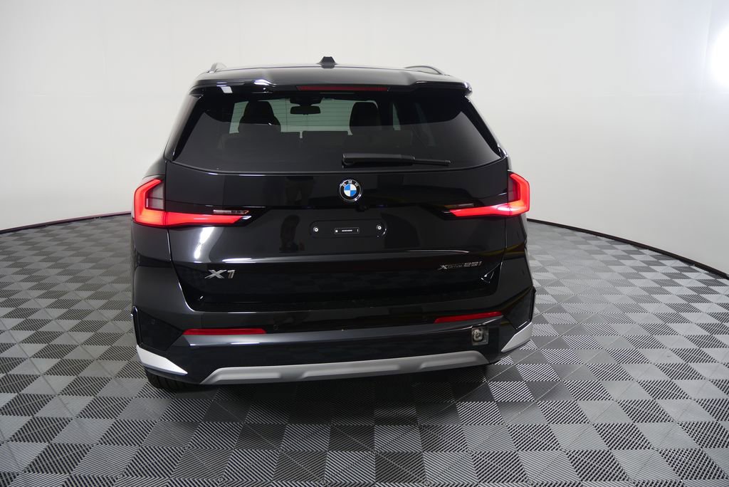 Used 2025 BMW X1 xDrive28i AWD/4WD image 4