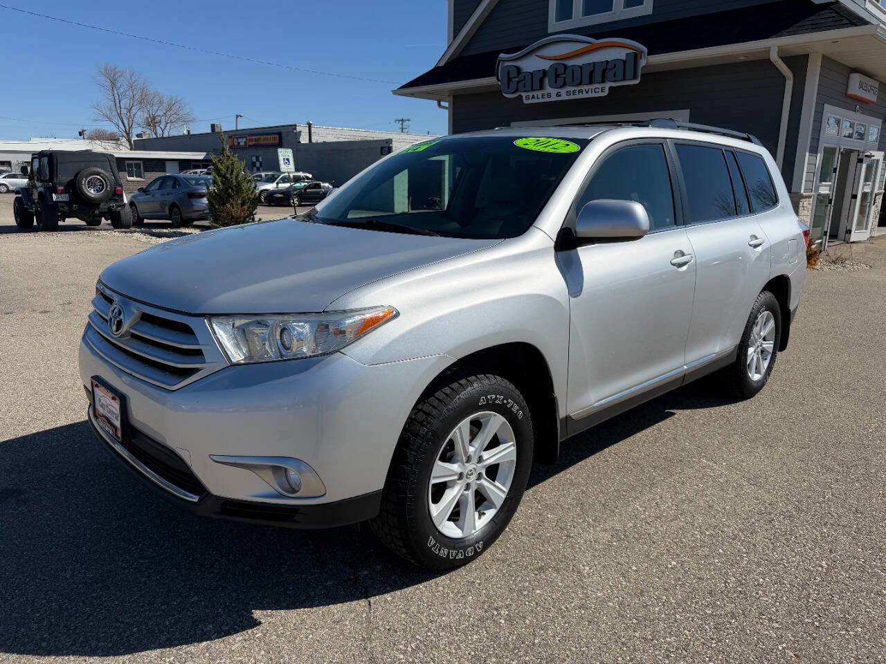 Used 2012 Toyota Highlander SE w/ Tow Pkg image 1